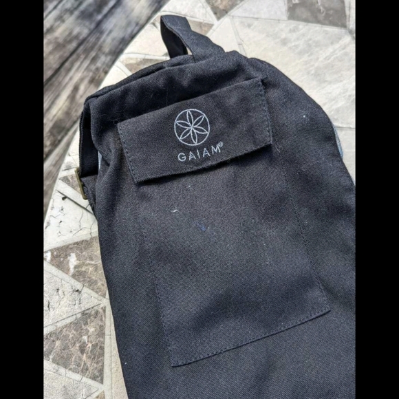 Gaiam black yoga mat bag - Picture 5 of 5